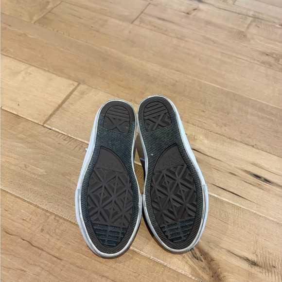 Converse girls shoes floral lining gray size 12 low top - Picture 2 of 6